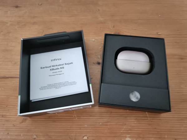 Review Infinix XBuds N5 isi boks